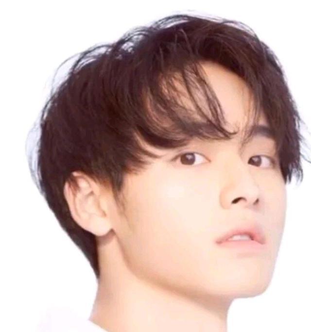 男生理发两边理得太短了,男生理发怎么跟理发师说剪短一点