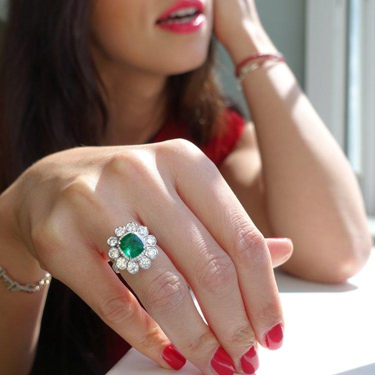 为什麼99%都有瑕疵的祖母绿依然受到顶级珠宝品牌的喜爱