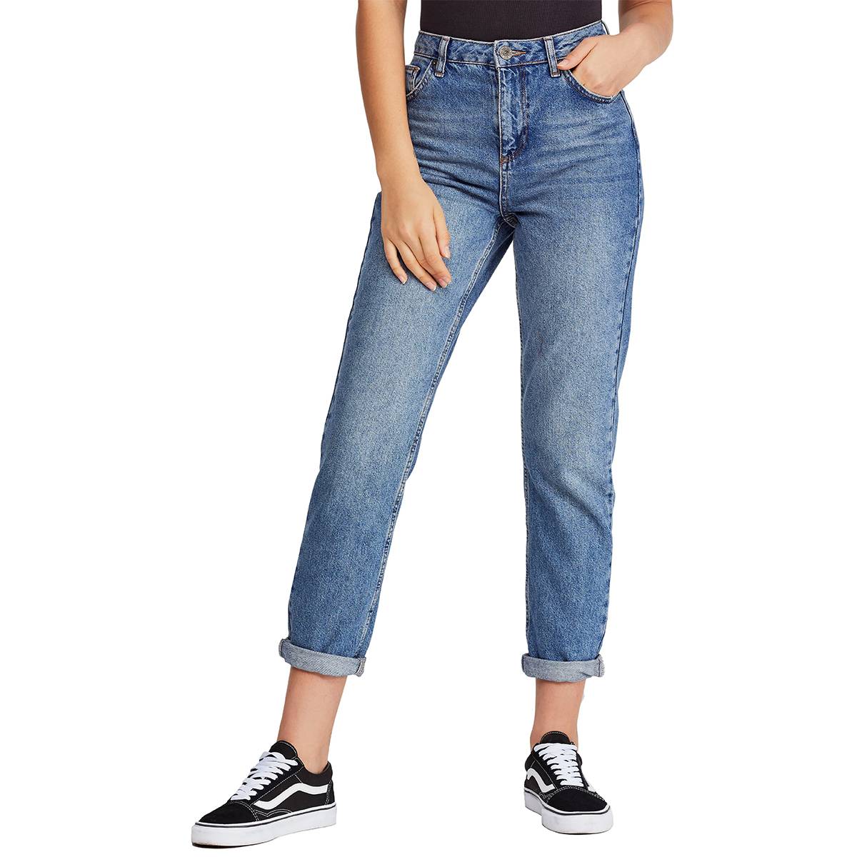 基本上每个名人都穿这条在Nordstrom流行的牛仔裤