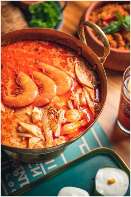 这家全武汉最美式复古泰式餐厅，带着100支YSL小金条搞事情了