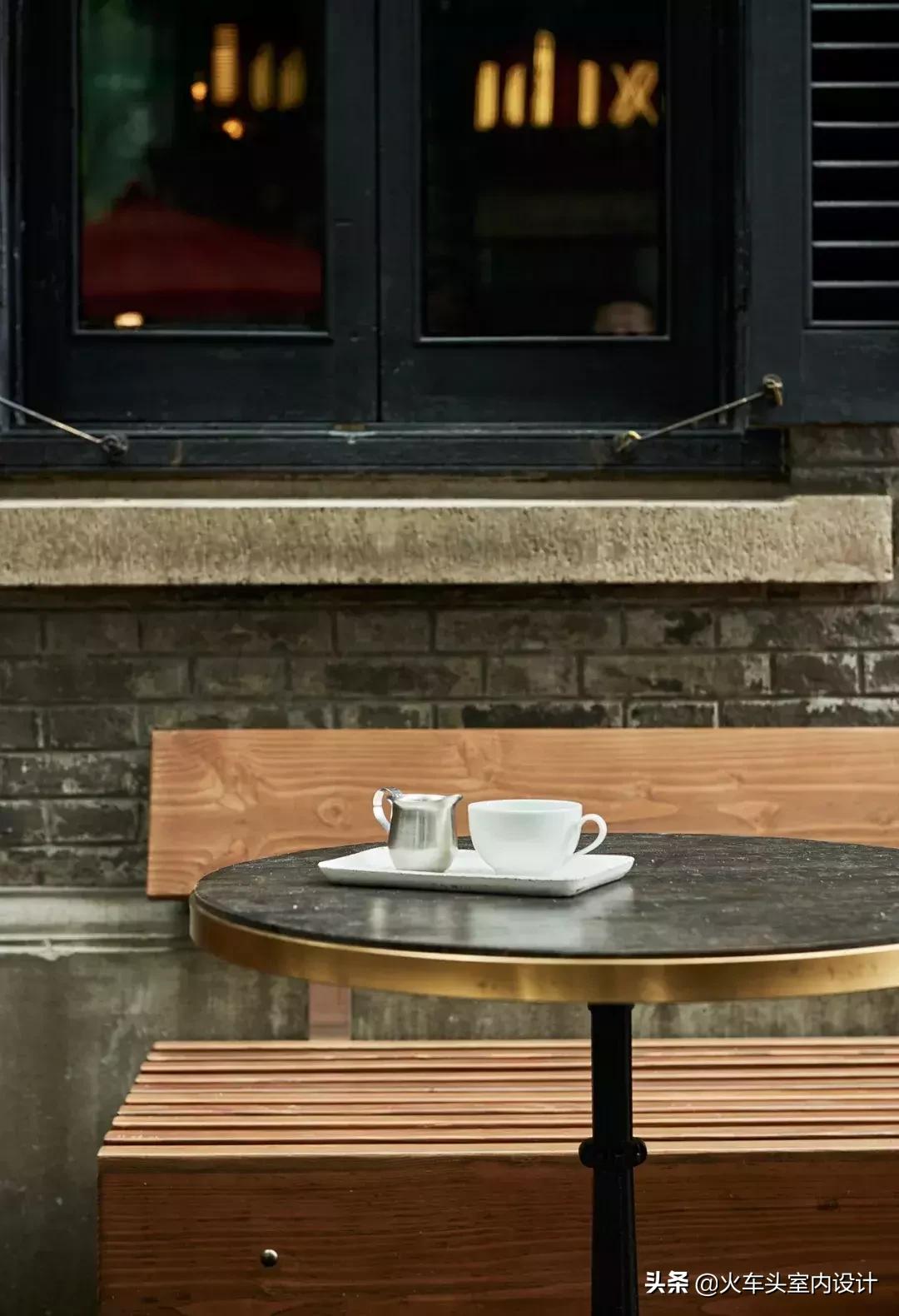 法式酒馆效果图,又潮又高端的酒馆设计