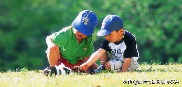妈妈抗疫回家孩子痛苦,父母奋战抗疫10岁娃独自照顾自己