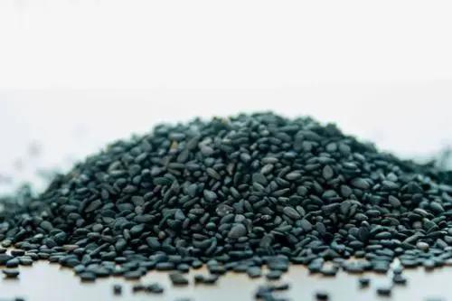 经常拔白头发会不会损伤毛囊,经常拔白头发会有什么后果