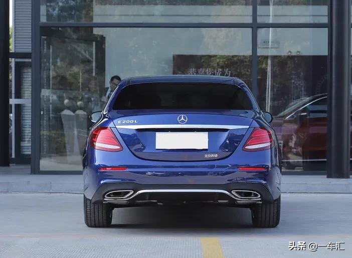 奔驰e200l运动和豪华区别,18年奔驰e200l运动型最高配