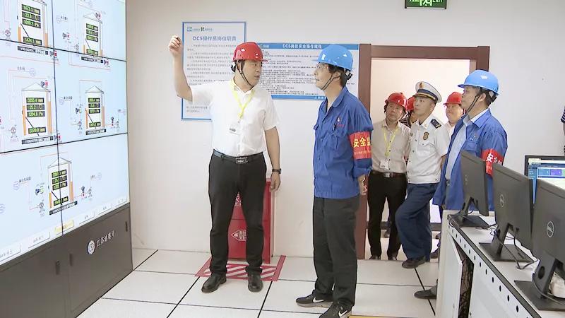 市场局领导检查节前食品安全,区领导检查节前安全生产