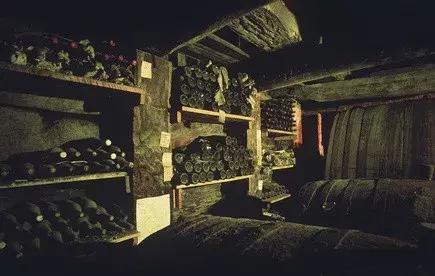 真正的红酒是怎么酿造的,喝了这么多年酒