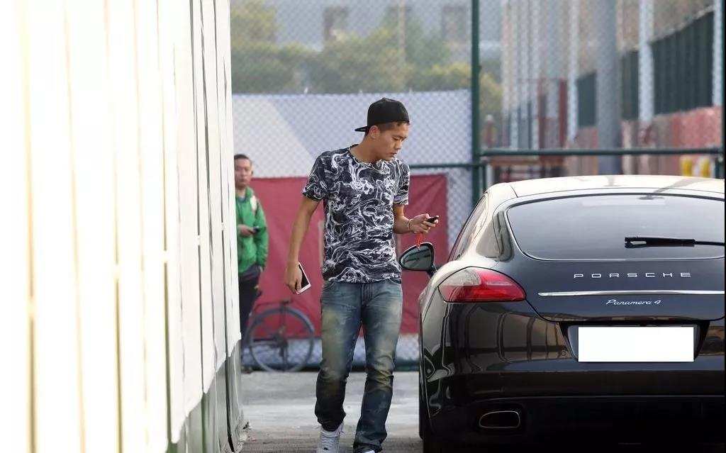 国足座驾有多壕,国足座驾云集