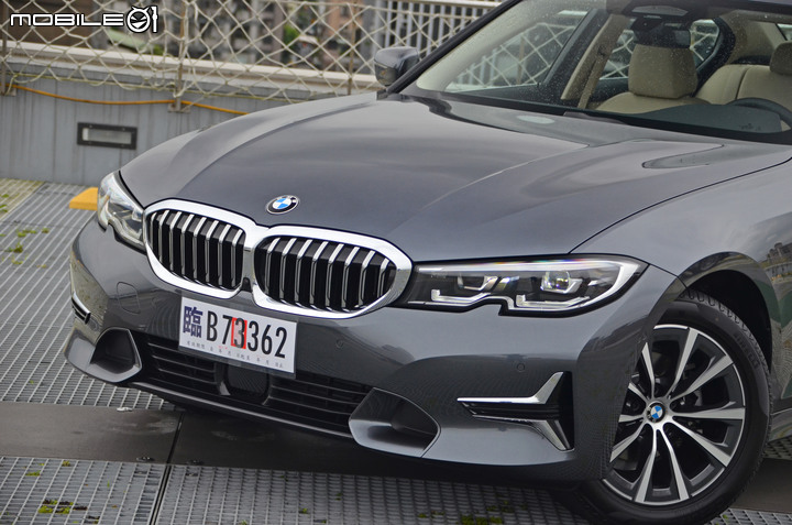 宝马318iLuxury试驾,内敛低调却又让人爱不释手