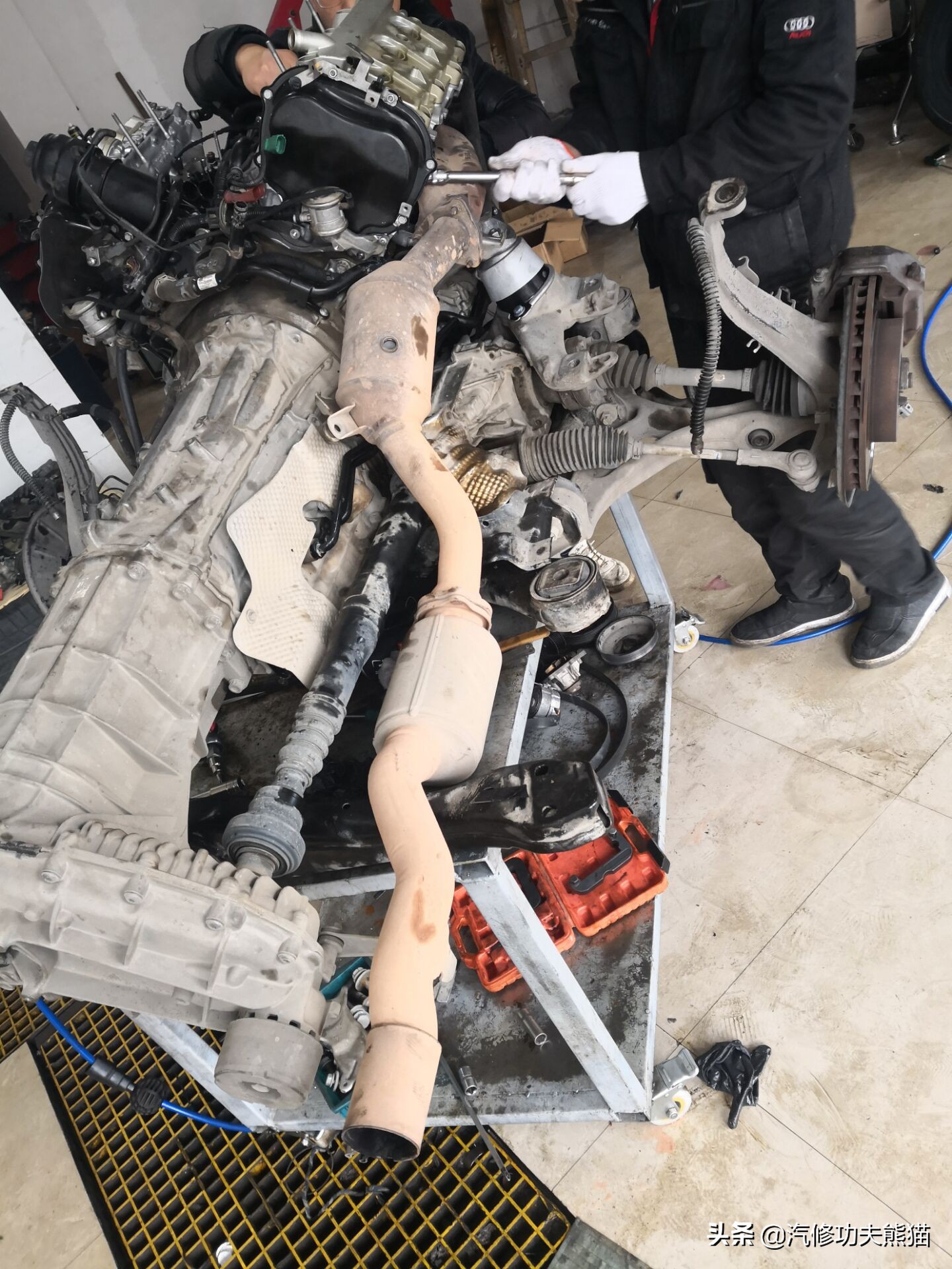 大众途锐急加速发动机故障灯点亮,大众新款途锐车子烧机油