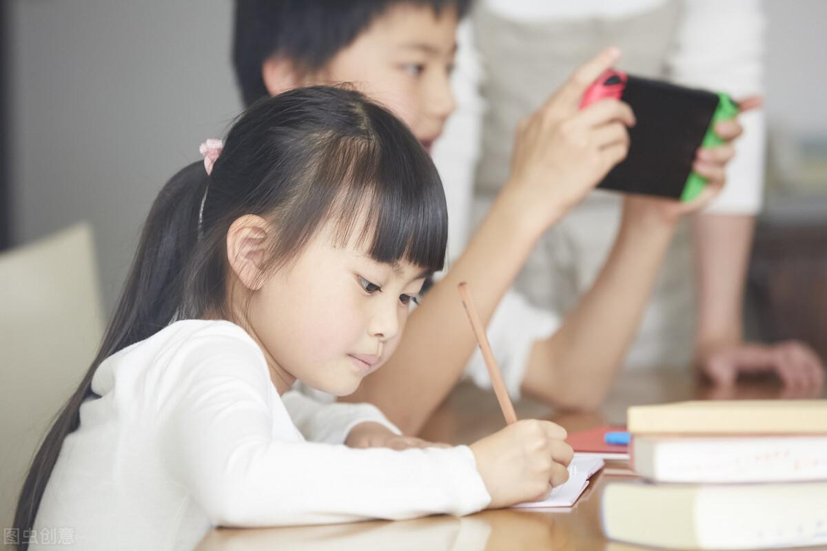 不靠谱的父母很难把孩子教育好,懂得教育的好妈妈