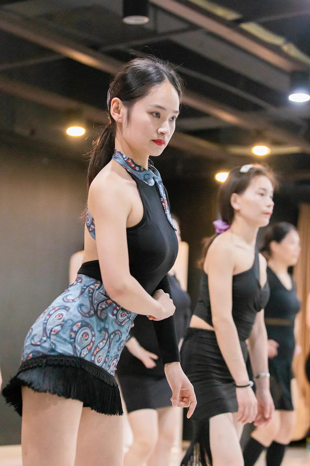 学舞蹈女孩真的很美,学舞蹈的女生究竟能美到什么程度