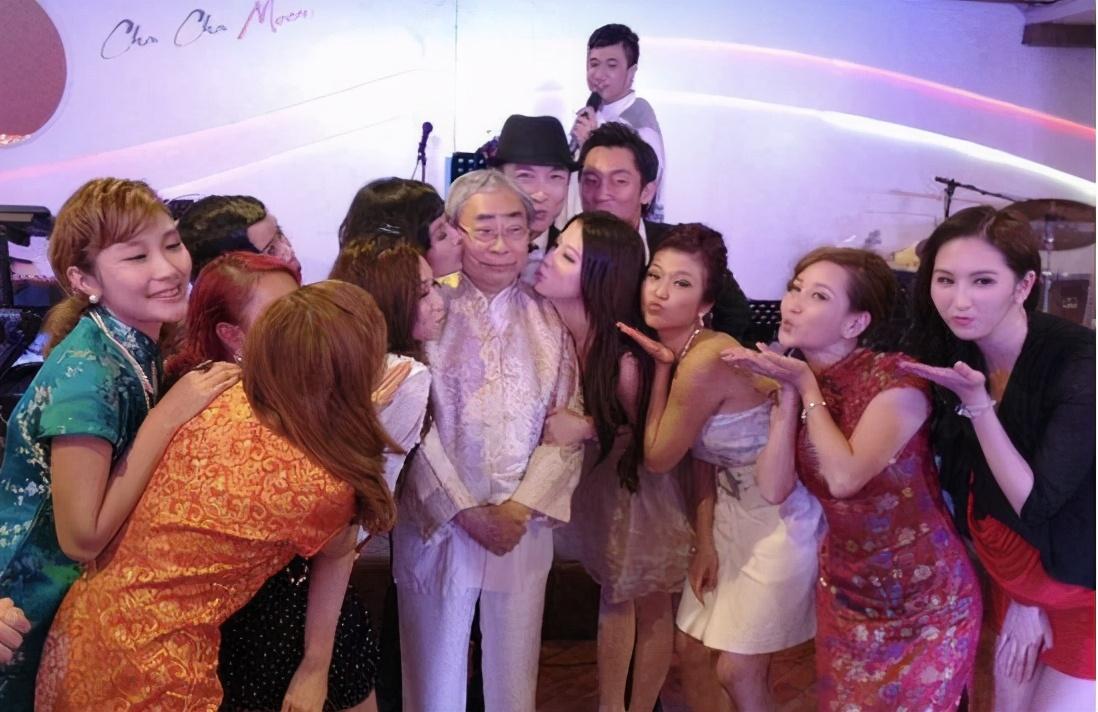 港姐新恋情被曝,港姐被爆脚踏7条船