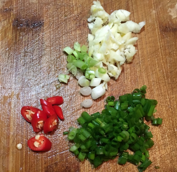 蛋炒饭看着简单,蛋炒饭吃起来不腻的做法