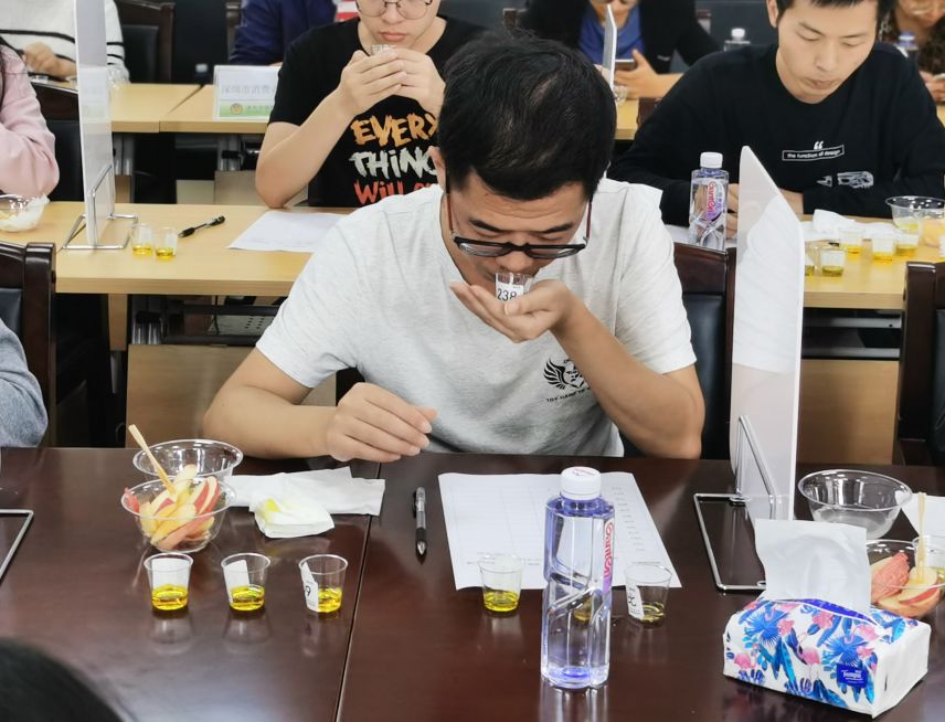 20位研究生告诉你，你家橄榄油真的够香吗？