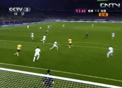 37岁的伊布再现神级倒钩进球，他说：“我吹过的牛，不要质疑”