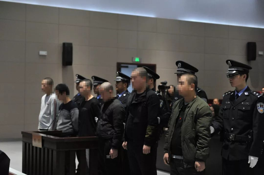 西安雁塔法院召开“*赌黄**毒”案件集中宣判大会