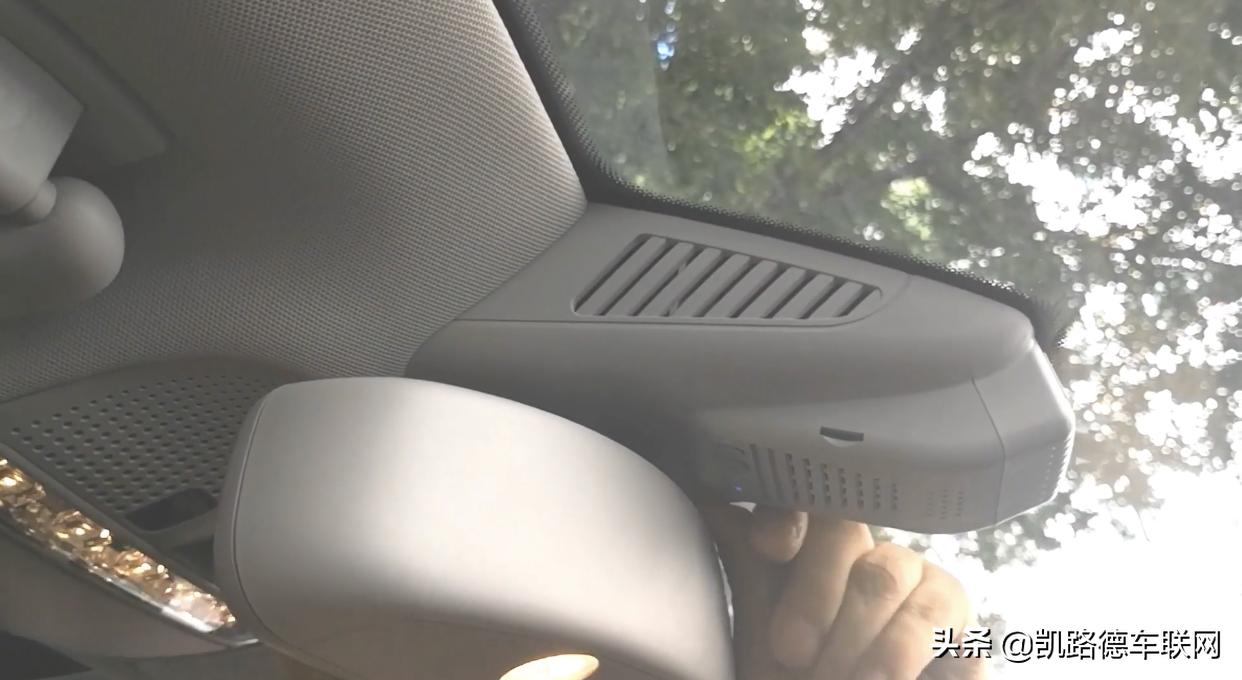 e300奔驰隐藏式行车记录仪怎么用,奔驰e300后视镜gps更换