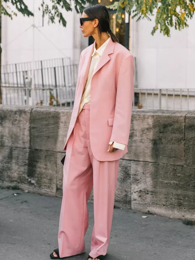 今年流行桃子色减龄显白无敌 (桃桃发色推荐)