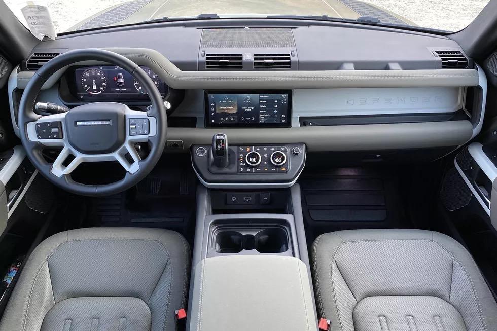 2023款路虎卫士110p400x驾驶感受,2024款路虎卫士110版测评