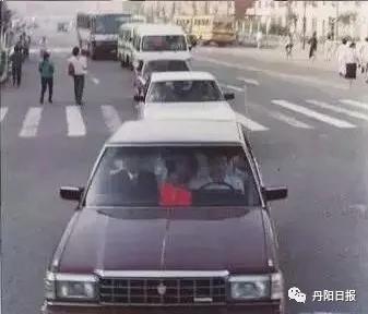 酸了！来看看丹阳人如何“秀恩爱”……