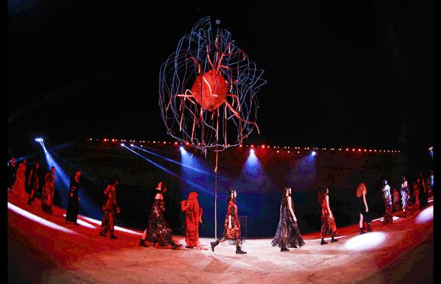 长得帅的人,事业都会成功!艺术家丁勇与他的冒险人生