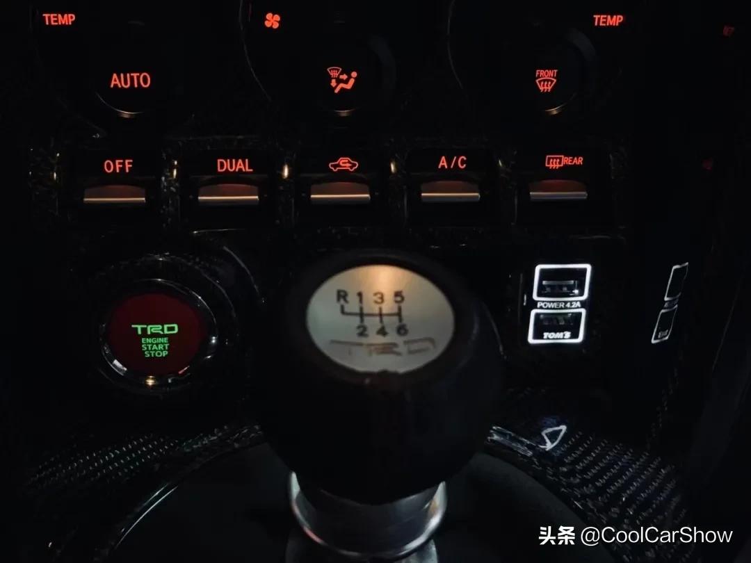 小伙爆改bj80,丰田86手动挡爆改