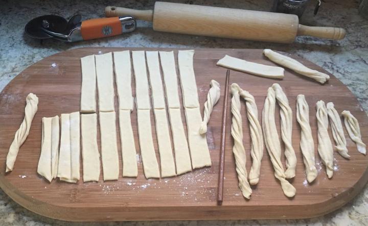 油条的制作方法与配方全过程,油条做法和配方的全过程教程