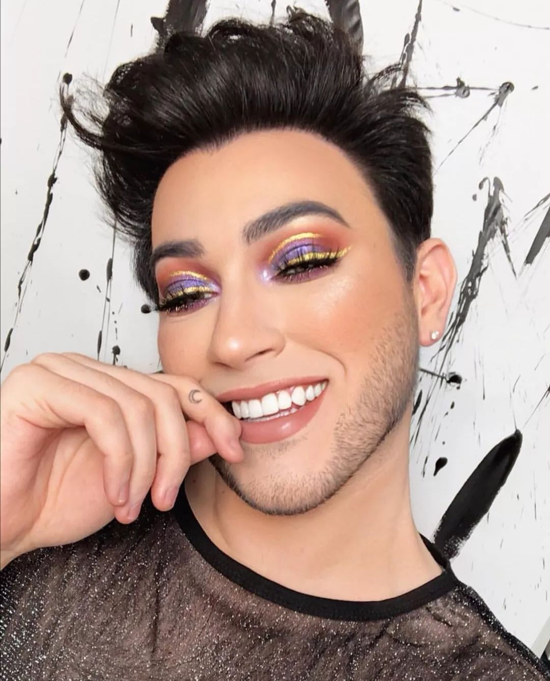 妖艳络腮胡Manny魅力无边！G-shockx化學製品方程式，也太酷了