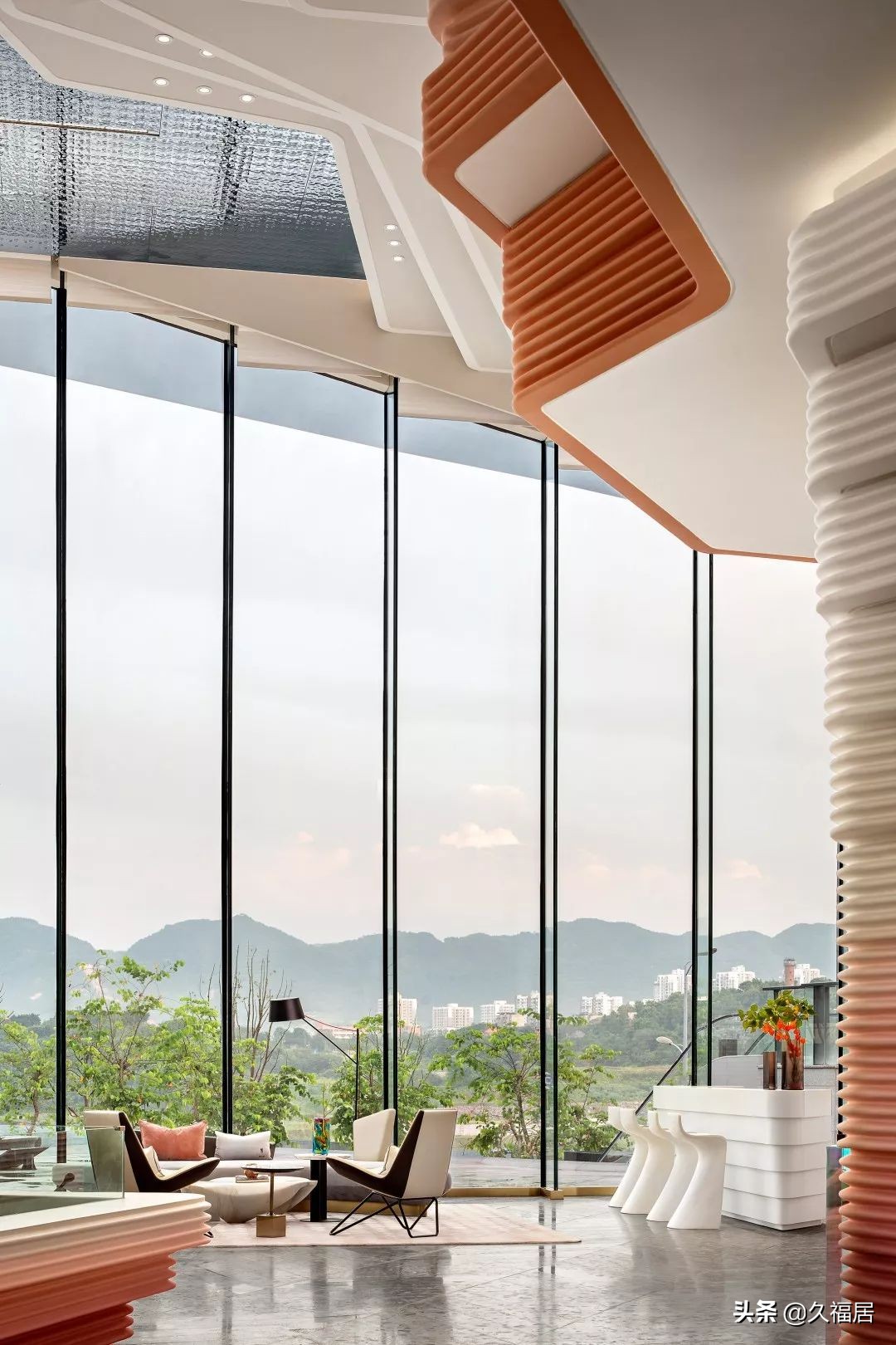 什么是超白玻璃,什么叫超白玻璃