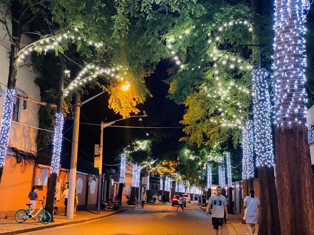 最美车站、漫天星河、情侣游戏...快去解锁这场七夕的专属甜蜜！