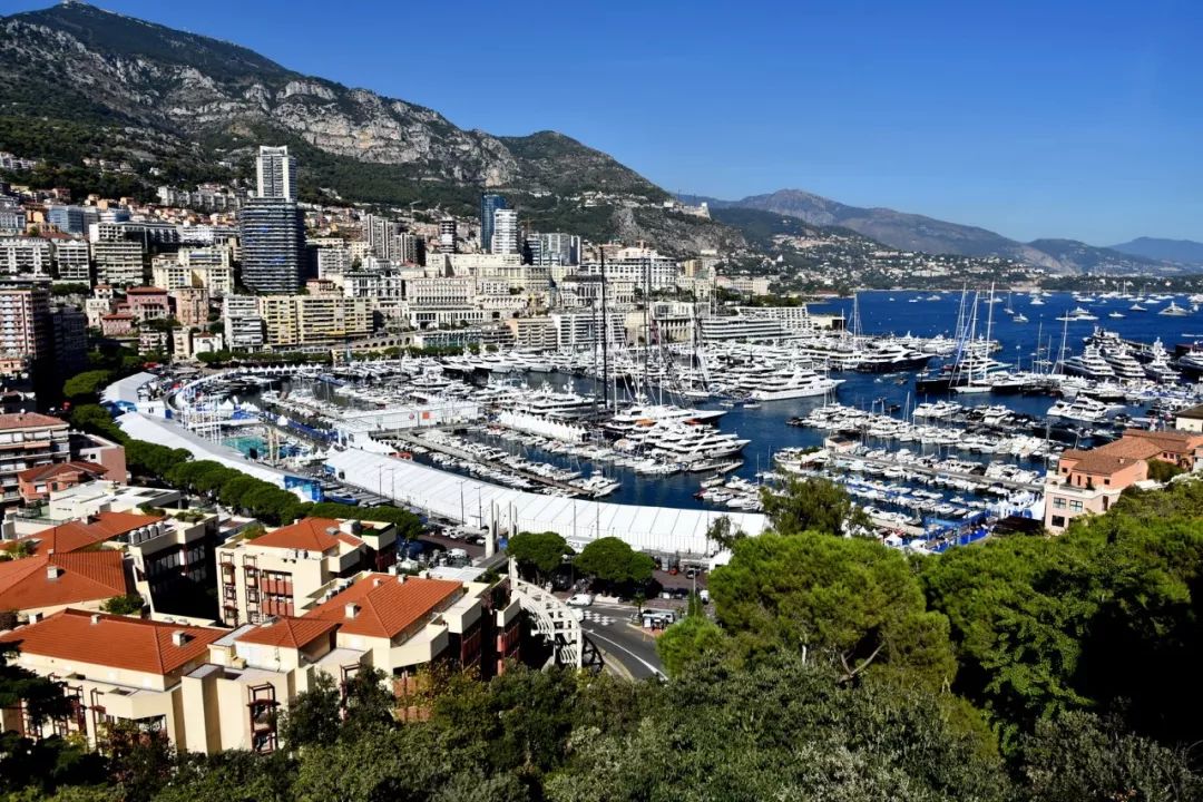 放在地图上很难找到的10个国家,地图上小到看不见的地区