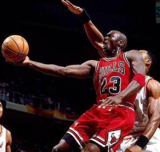 拉塞尔11个冠军为啥没乔丹厉害,乔丹之前的nba历史第一人是拉塞尔