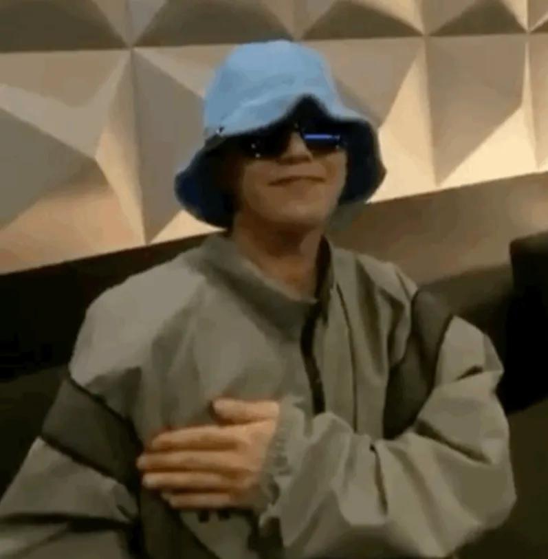 被近*眼镜视**耽误了颜值？戴上这款眼镜，你就是这条gai最潮的……