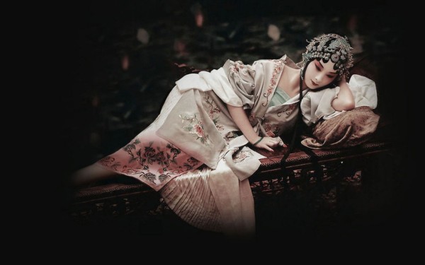 邓丽君的父亲是黄埔军校毕业生，军衔最高却只到少校