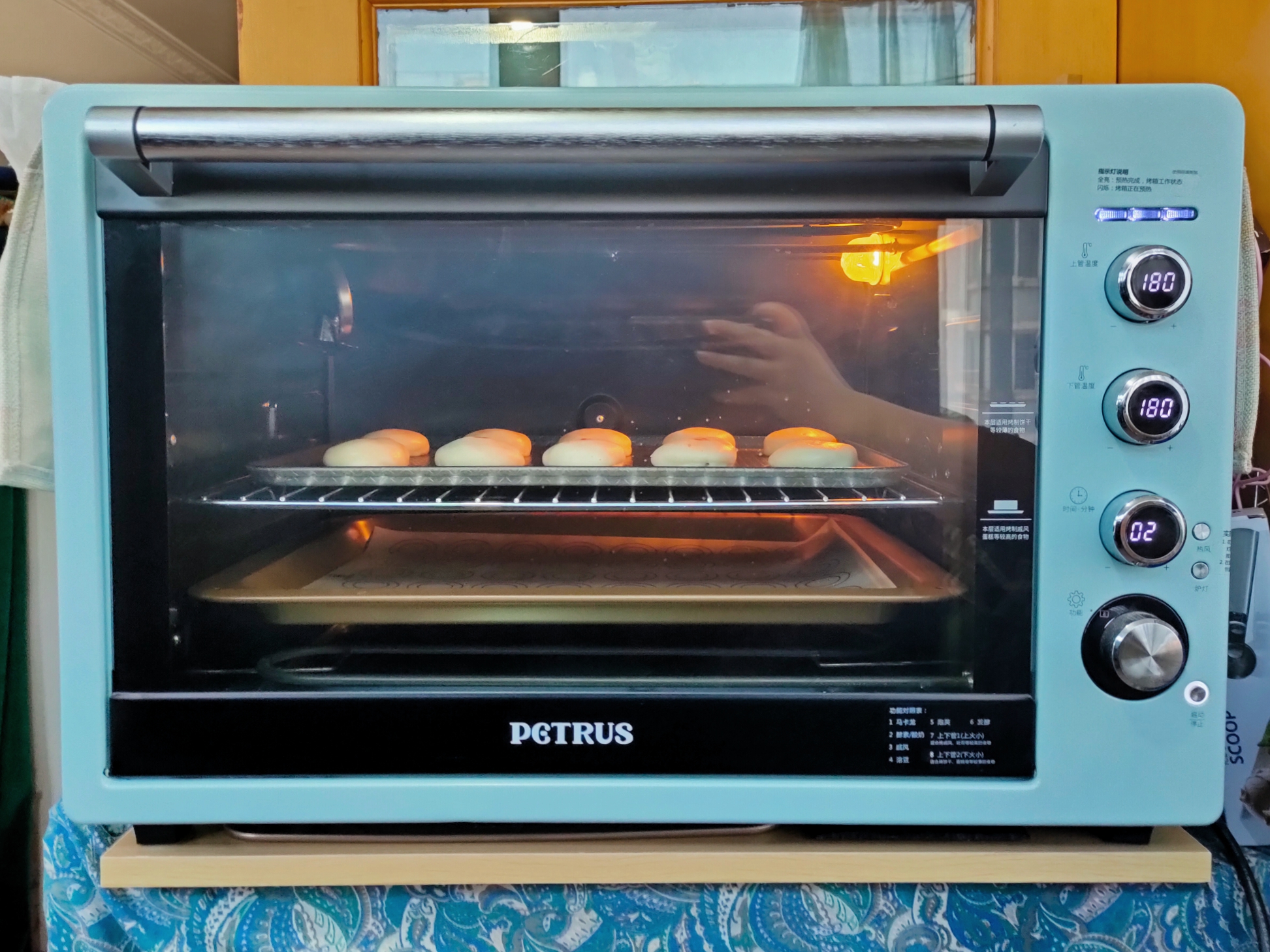 干玫瑰花怎么做成鲜花饼,什么玫瑰花可以做玫瑰花饼