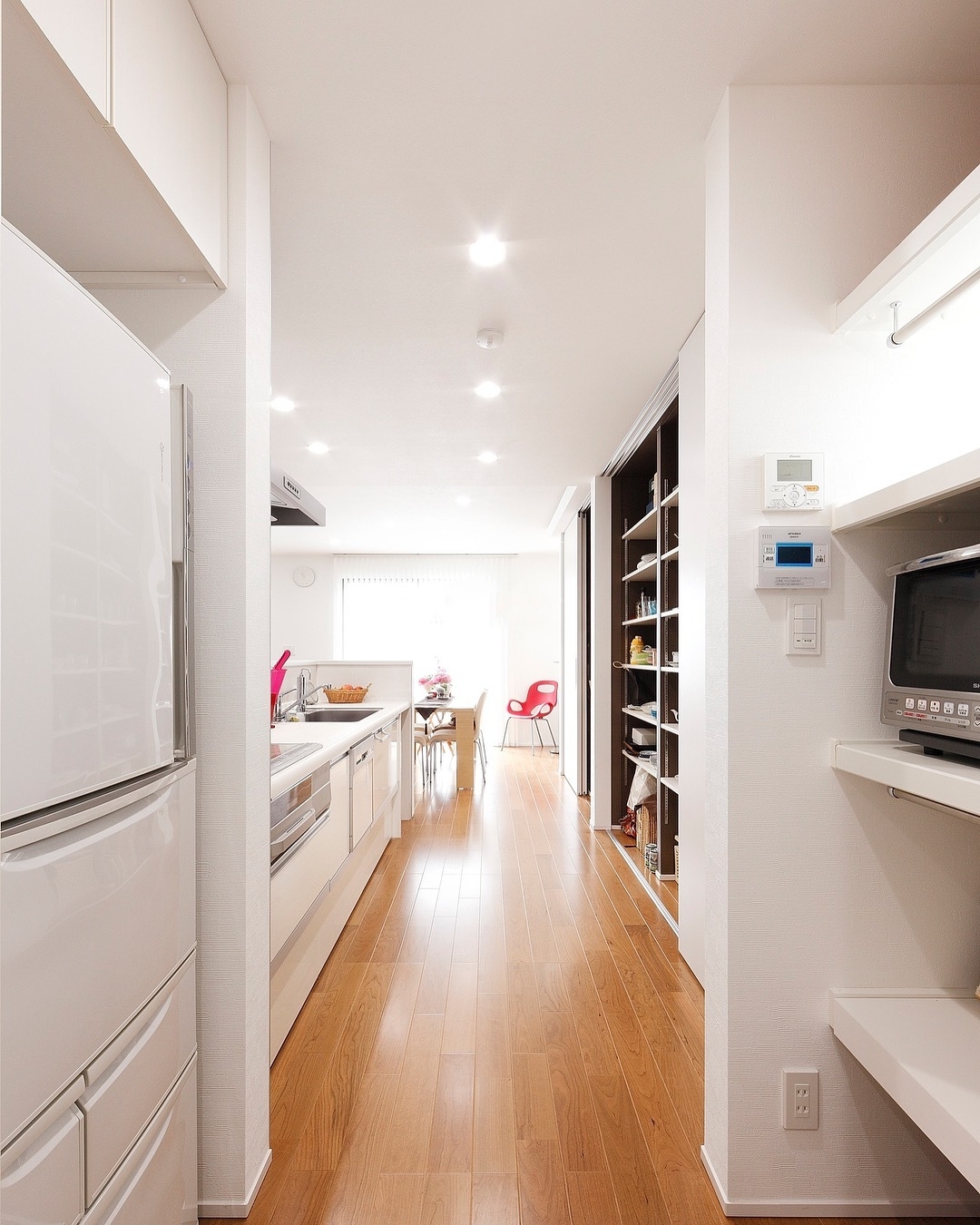 冰箱为什么不能放在厨房门口,日本为什么把厨房放在二楼