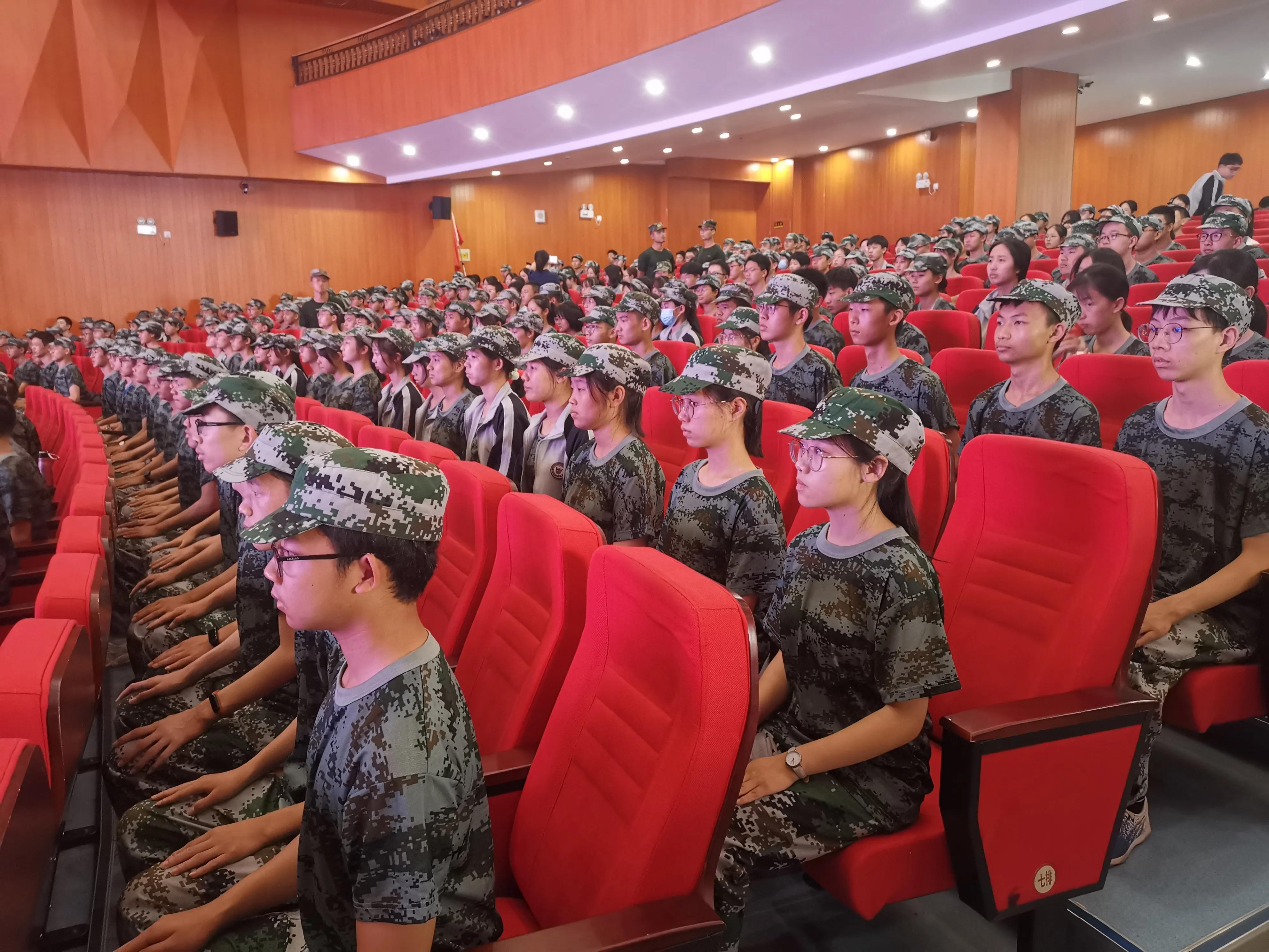 军训日记加图,军训红十字日志