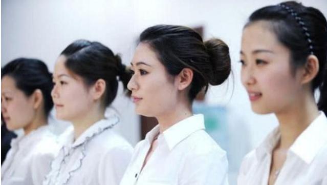 面试官页字加一笔是什么字,面试的试加一笔是什么