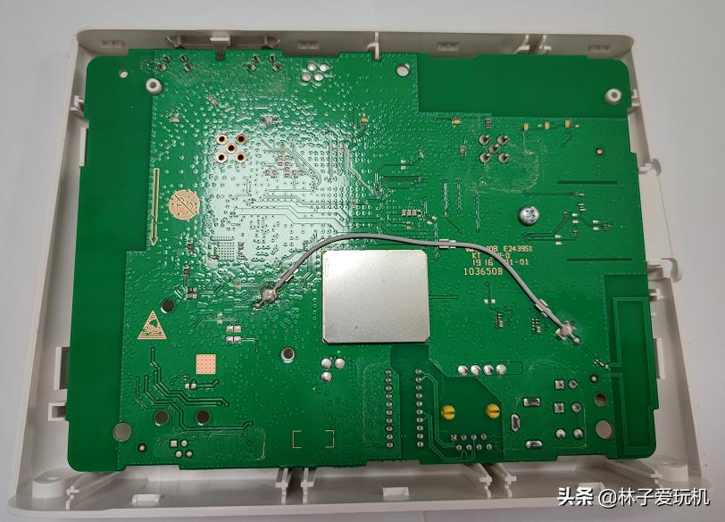 4G路由器配置,路由器天线拆解