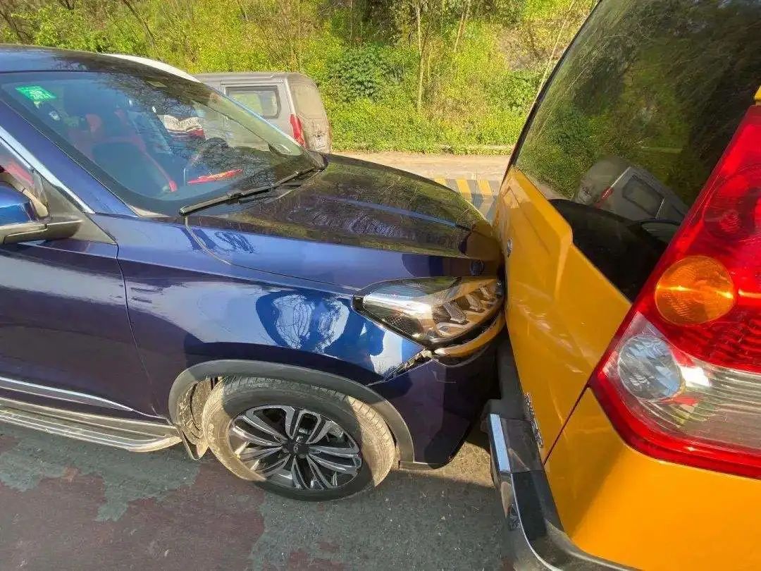 车辆剐蹭全责保险公司怎么赔,借车后出车祸车主有责任吗