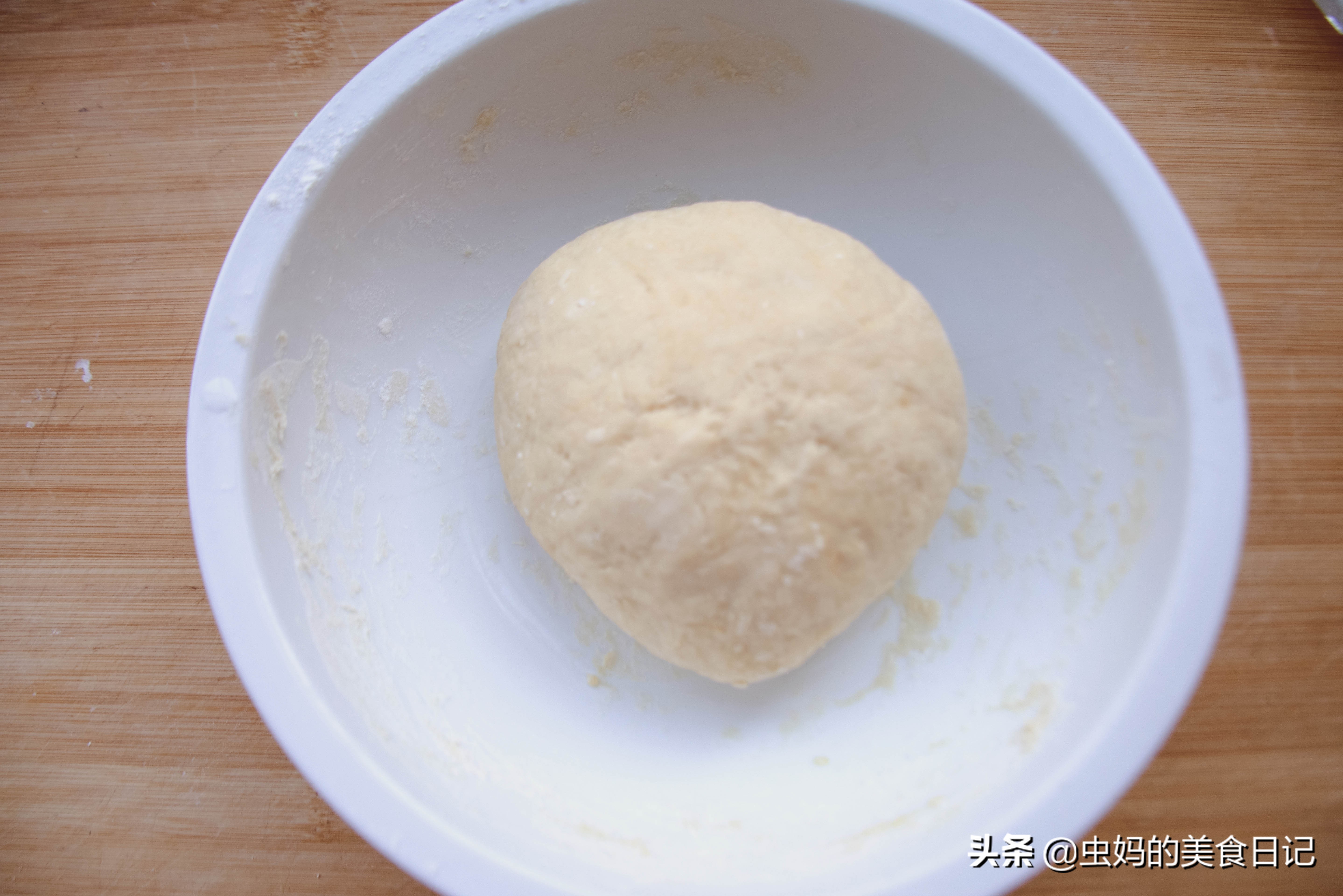 如何炸油条又脆又蓬松家庭版,怎样在家炸油条又软又蓬松又酥脆