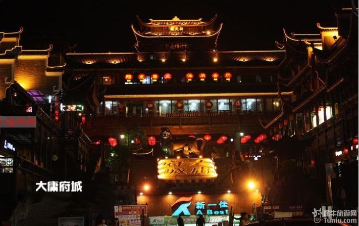 张家界凤凰五日游线路攻略最新版,张家界凤凰七日游详细攻略