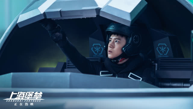 为什么上海堡垒愿意给鹿晗高片酬,上海堡垒鹿晗主演扑街