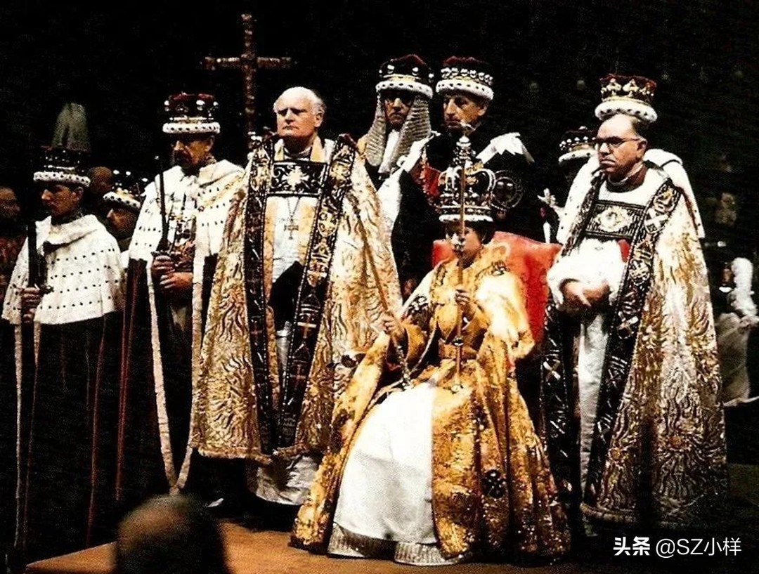 英国女王多奢侈,英国女王佩戴珠宝来源图