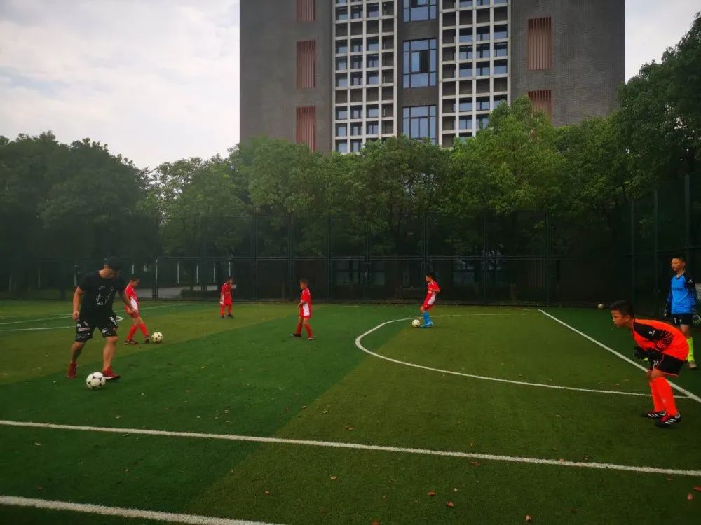 海门港新区实验小学足球队,经开区实验小学足球比赛