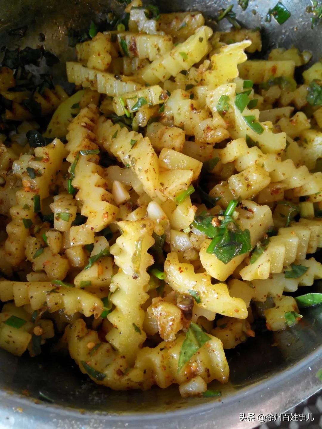 狗地芽、臭老婆、鸡屎藤，四川人给野菜取名真是鬼才！