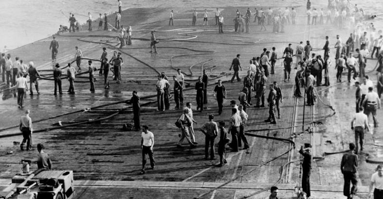 美军航母损管,神级损伤是什么造成的