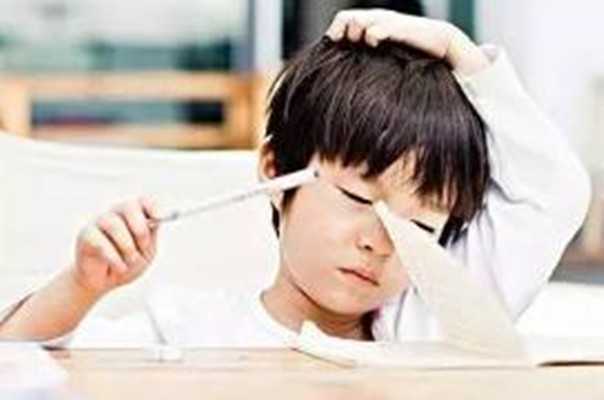 孩子不愿写作业该怎么做,孩子不乐意写作业用什么方法引导