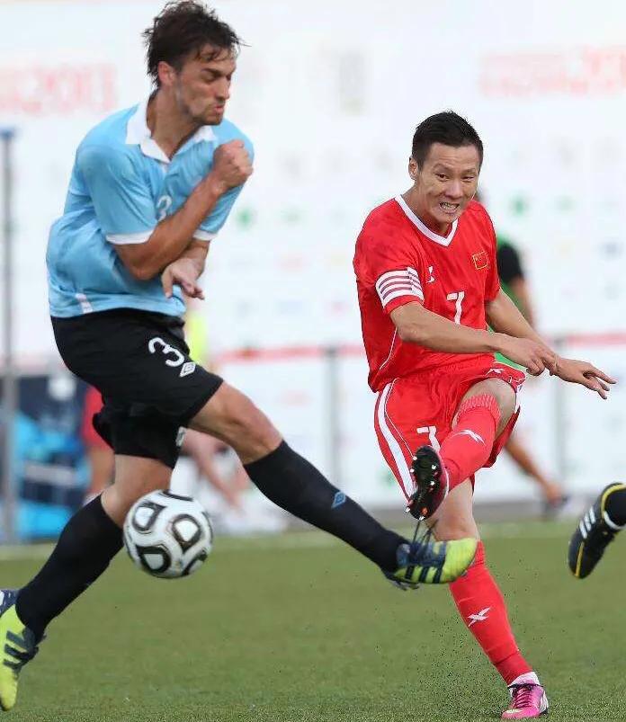 韩光徽加盟陕足,延边龙鼎韩光徽训练射门