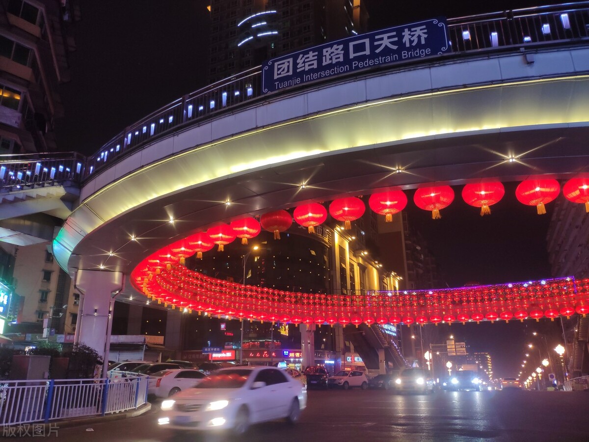 长江索道游玩重庆轨道交通2号线,重庆轨道交通2号线游玩攻略